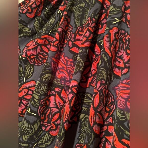 NWT Lularoe Madison Skirt - Roses - Picture 3 of 5